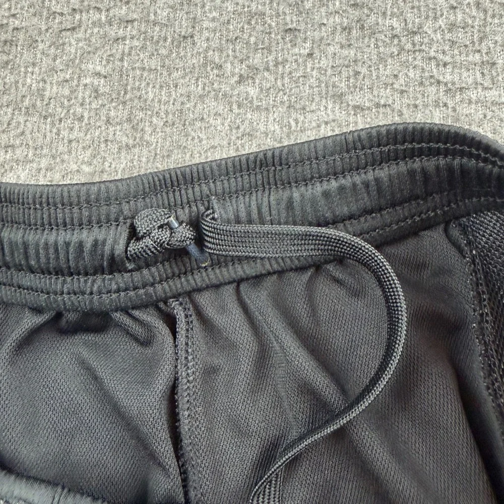 Adidas Athletic Shorts Men's XL Black Primeblue Aeroready 3-Stripe Zip Pockets
